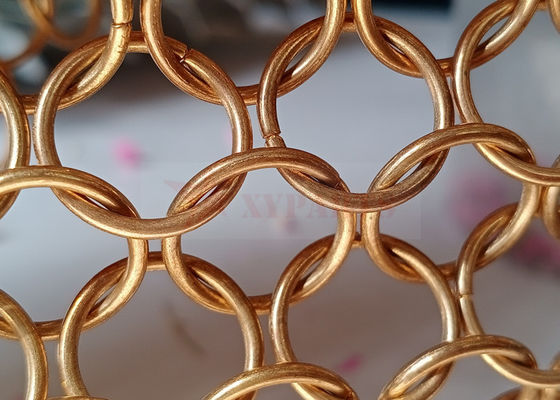 Zasłona z siatki metalowej w kolorze różowego złota 15 mm do projektowania architektury