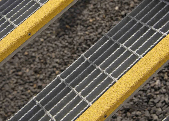Chodnik Żółty równoważny nos Kratownica ze stali ocynkowanej na gorąco 30x5mm 30x100cm