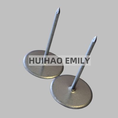 Szpilki z miedzianą powłoką z łbem w kształcie kubka o średnicy 30 mm są używane do mocowania przewodów z włókna szklanego