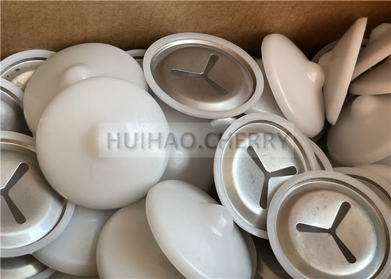 Klipsy do izolacji akustycznej ze stali nierdzewnej klasy 304 z białymi polikapami 38 mm montowane na kołkach spawalniczych CD