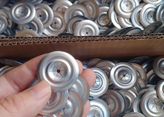 30 mm galwanizowana stalowa okrągła pralka izolacyjna z krawędzią bezlu