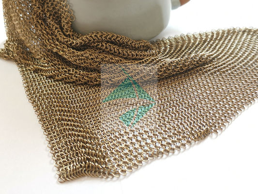 Złota siatka oczkowa Chainmail Typ splotu Okrągły pierścień ze stali nierdzewnej PVD Metalowa siatka Drapery